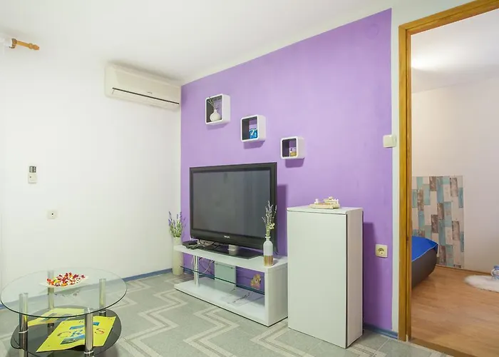 Lena アパート ツレス